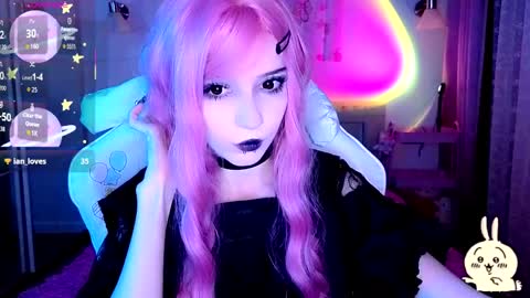 Snapshot of gothiclali chatting on 04.09.26 gothiclali online show from 04.09.26
