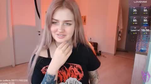 Snapshot of gothkittys chatting on 02.18.26 traumfrau Kira angel face devil eyes I SELL A LOT VIDEO IN GALLERY online show from 02.18.26