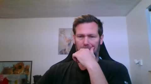 Snapshot of gottalop chatting on 11.28.25 gottalop online show from 11.28.25