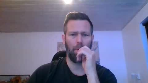 Snapshot of gottalop chatting on 12.05.25 gottalop online show from 12.05.25