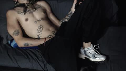 Snapshot of gowtherrrr_ chatting on 03.29.26 Manolo modelo independiente online show from 03.29.26