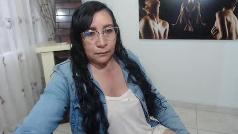 Snapshot of grace_mature_milf chatting on 10.13.25 grace_mature_milf online show from 10.13.25