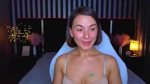 Snapshot of gracefulmichelle chatting on 06.17.26 gracefulmichelle online show from 06.17.26