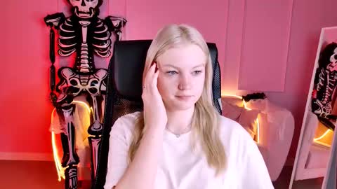 Grace Glamour online show from 10.22.25