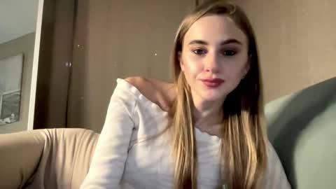 Snapshot of gracetorrezz chatting on 10.09.25 gracetorrezz online show from 10.09.25