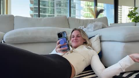 Gracie Mae online show from 03.01.25