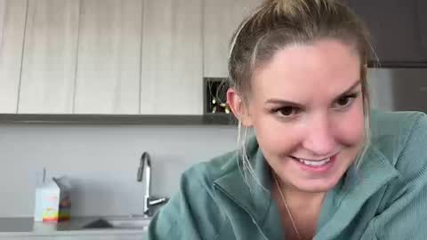 Gracie Mae online show from 09.13.25