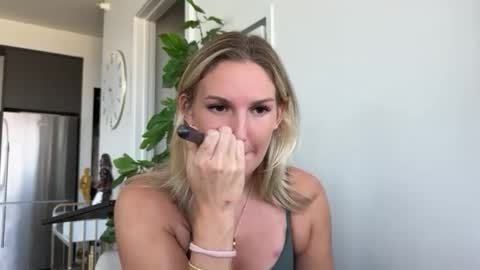 Gracie Mae online show from 09.17.25