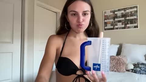 Snapshot of graciesmith27 chatting on 05.28.26 Gracie Smith online show from 05.28.26