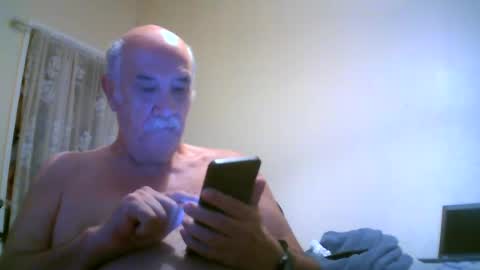 Snapshot of grahammal chatting on 08.03.26 grahammal online show from 08.03.26