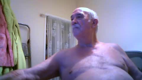 Snapshot of grahammal chatting on 08.05.26 grahammal online show from 08.05.26