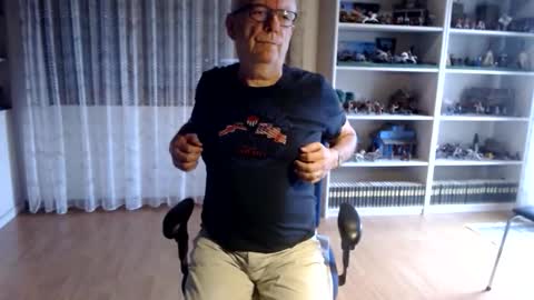 Snapshot of grandpach chatting on 09.12.25 grandpach online show from 09.12.25