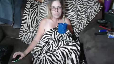 Granny Low online show from 12.03.24