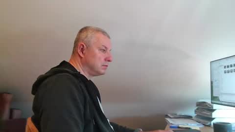 Snapshot of grau197077 chatting on 04.28.26 grau197077 online show from 04.28.26
