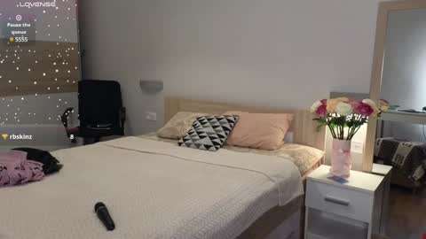 Snapshot of gray_swann chatting on 01.16.25 Ray online show from 01.16.25