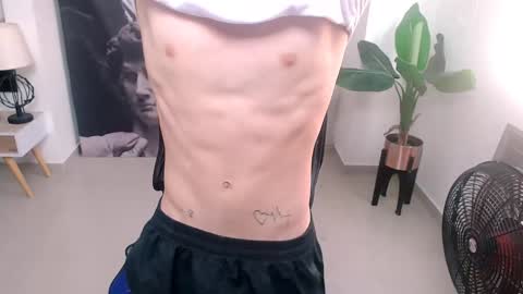 Snapshot of grecia_millercol chatting on 12.17.24 grecia_millercol online show from 12.17.24