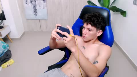 Snapshot of grecia_millercol chatting on 01.05.25 grecia_millercol online show from 01.05.25