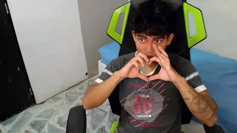 Snapshot of green_xox chatting on 11.30.25 GREEN online show from 11.30.25