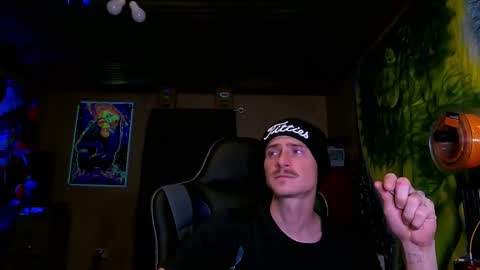 Snapshot of greenlungs8195 chatting on 11.05.25 Greenlungs8195 online show from 11.05.25