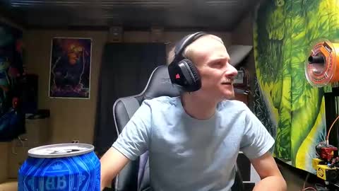 Snapshot of greenlungs8195 chatting on 11.08.25 Greenlungs8195 online show from 11.08.25