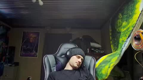 Snapshot of greenlungs8195 chatting on 11.14.25 Greenlungs8195 online show from 11.14.25