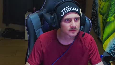 Snapshot of greenlungs8195 chatting on 11.25.25 Greenlungs8195 online show from 11.25.25