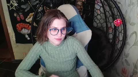 Snapshot of greenwitch9 chatting on 05.05.26 Lina online show from 05.05.26