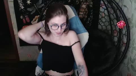 Snapshot of greenwitch9 chatting on 05.16.26 Lina online show from 05.16.26
