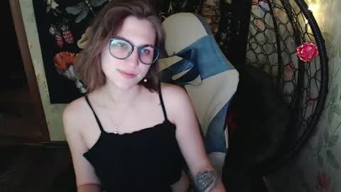 Snapshot of greenwitch9 chatting on 05.20.26 Lina online show from 05.20.26