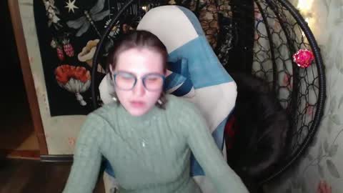 Snapshot of greenwitch9 chatting on 05.27.26 Lina online show from 05.27.26