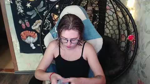 Snapshot of greenwitch9 chatting on 07.23.26 Lina online show from 07.23.26