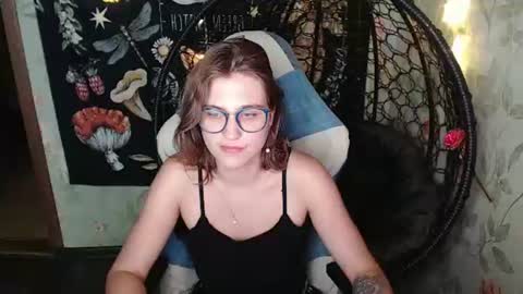 Snapshot of greenwitch9 chatting on 07.25.26 Lina online show from 07.25.26