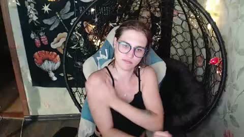 Snapshot of greenwitch9 chatting on 07.26.26 Lina online show from 07.26.26