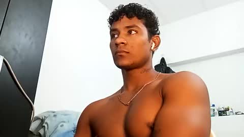 Snapshot of gregory_x chatting on 05.25.26 Gregory max online show from 05.25.26