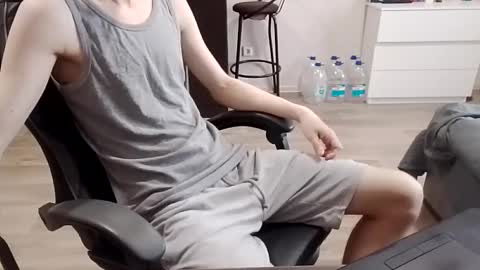 Snapshot of greonn chatting on 04.27.26 Felix online show from 04.27.26