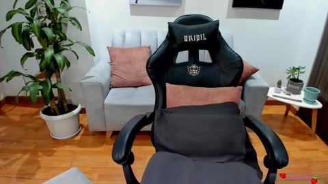 Snapshot of greta_miss chatting on 01.30.25  Emmy  online show from 01.30.25