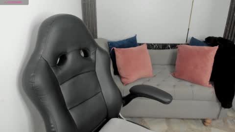 Snapshot of greta_rouse chatting on 01.10.25 Greta Rouse online show from 01.10.25