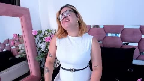 Snapshot of grettarouse chatting on 05.07.26 GRETA online show from 05.07.26