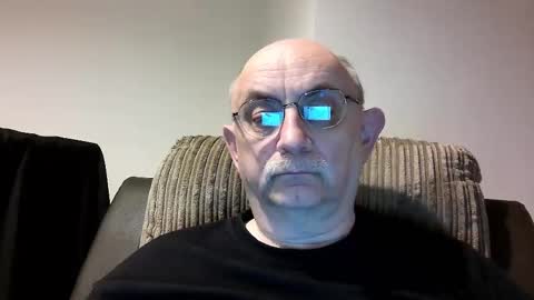 Snapshot of grey_dom chatting on 12.12.24 Master Sir online show from 12.12.24