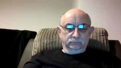 Snapshot of grey_dom chatting on 12.16.24 Master Sir online show from 12.16.24