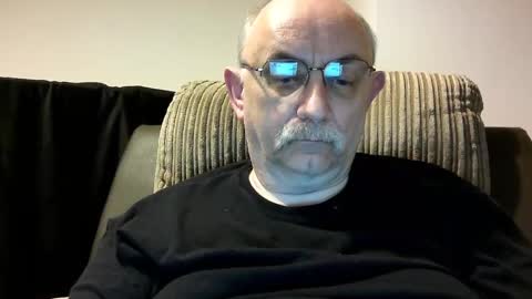 Snapshot of grey_dom chatting on 12.22.24 Master Sir online show from 12.22.24