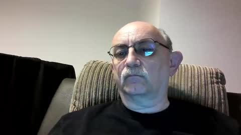 Snapshot of grey_dom chatting on 12.29.24 Master Sir online show from 12.29.24