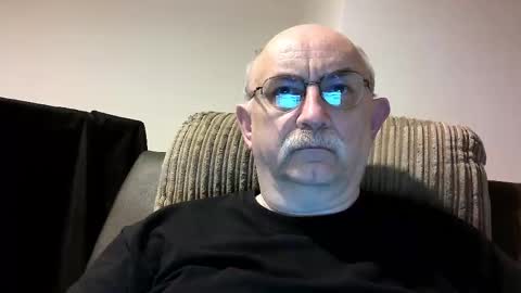 Snapshot of grey_dom chatting on 12.31.24 Master Sir online show from 12.31.24