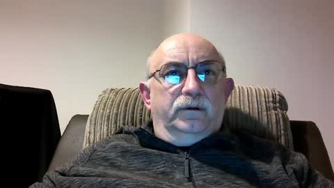 Snapshot of grey_dom chatting on 01.07.25 Master Sir online show from 01.07.25
