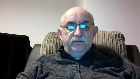 Snapshot of grey_dom chatting on 01.08.25 Master Sir online show from 01.08.25