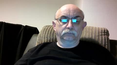 Snapshot of grey_dom chatting on 01.10.25 Master Sir online show from 01.10.25