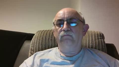 Snapshot of grey_dom chatting on 09.30.25 Master Sir online show from 09.30.25