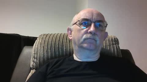 Snapshot of grey_dom chatting on 10.12.25 Master Sir online show from 10.12.25