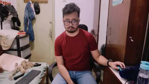 Snapshot of greybondage93 chatting on 01.08.26 Grey Hardy Slave online show from 01.08.26