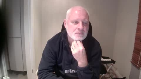 Snapshot of greyfox_6000 chatting on 12.06.24 greyfox_6000 online show from 12.06.24